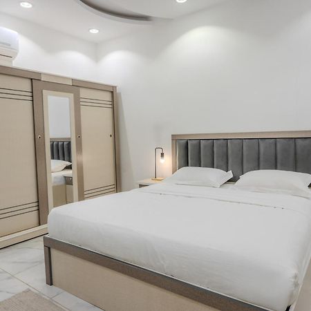 אל-מדינה Comfortable & Big Family Apartments 10Mins Drive To Al-Masjid -Nabawi - Nozol Noor 2 מראה חיצוני תמונה