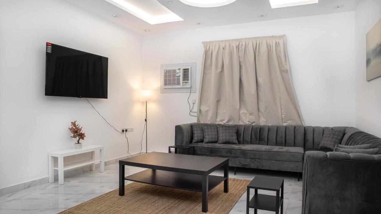 אל-מדינה Comfortable & Big Family Apartments 10Mins Drive To Al-Masjid -Nabawi - Nozol Noor 2 מראה חיצוני תמונה
