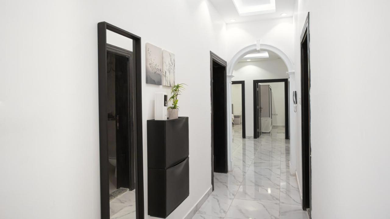 אל-מדינה Comfortable & Big Family Apartments 10Mins Drive To Al-Masjid -Nabawi - Nozol Noor 2 מראה חיצוני תמונה
