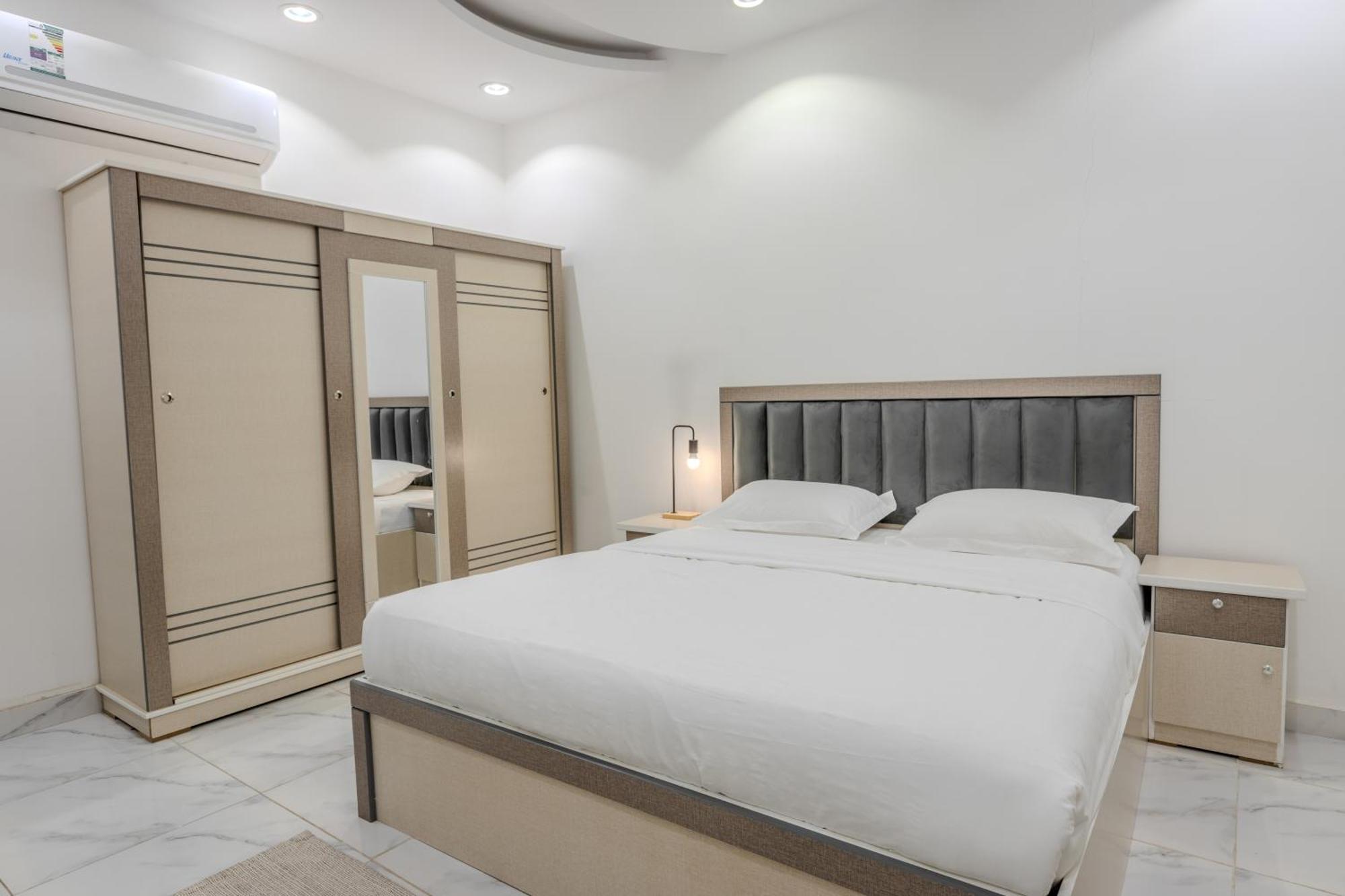 אל-מדינה Comfortable & Big Family Apartments 10Mins Drive To Al-Masjid -Nabawi - Nozol Noor 2 מראה חיצוני תמונה