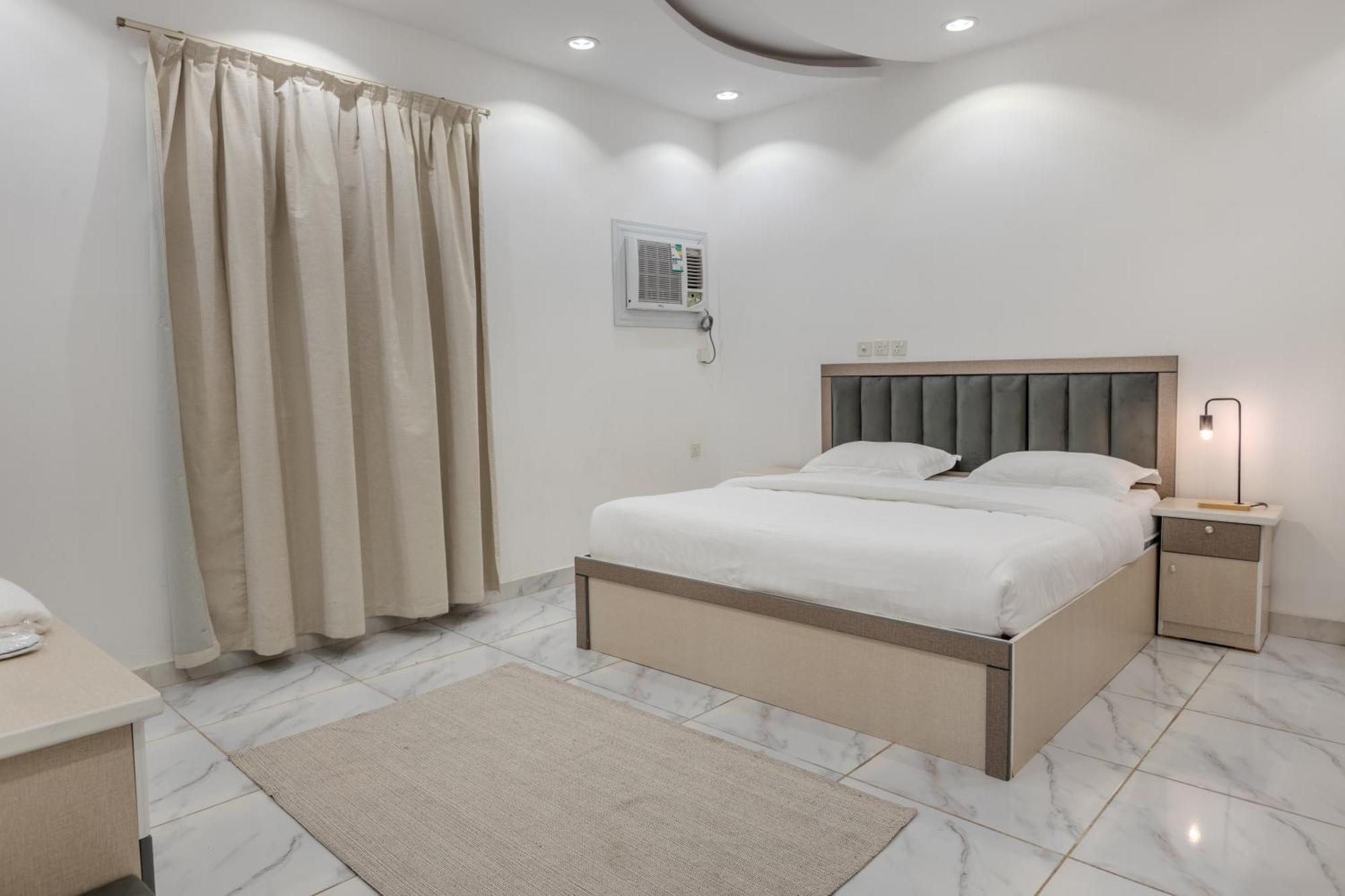 אל-מדינה Comfortable & Big Family Apartments 10Mins Drive To Al-Masjid -Nabawi - Nozol Noor 2 מראה חיצוני תמונה