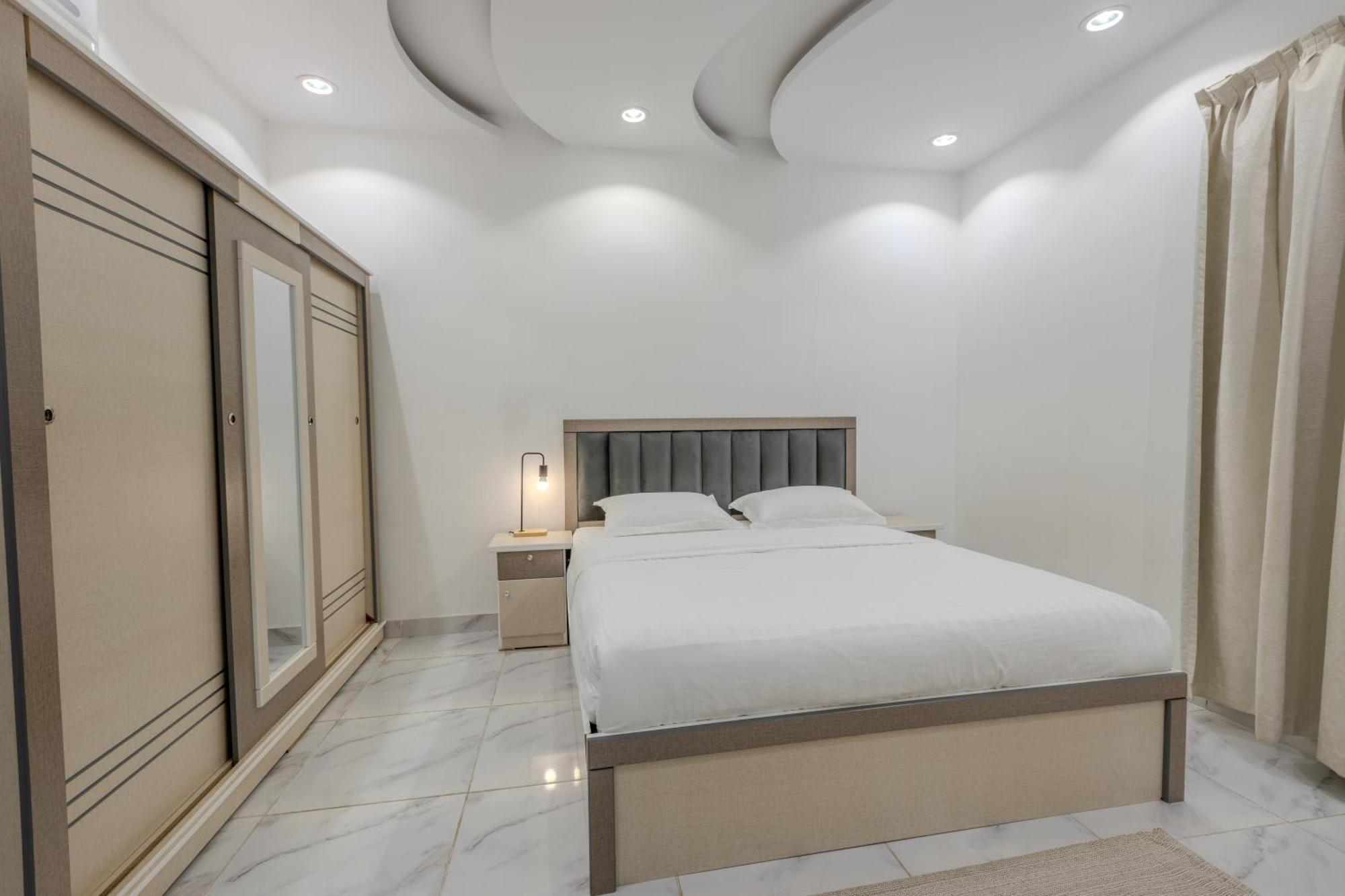אל-מדינה Comfortable & Big Family Apartments 10Mins Drive To Al-Masjid -Nabawi - Nozol Noor 2 מראה חיצוני תמונה