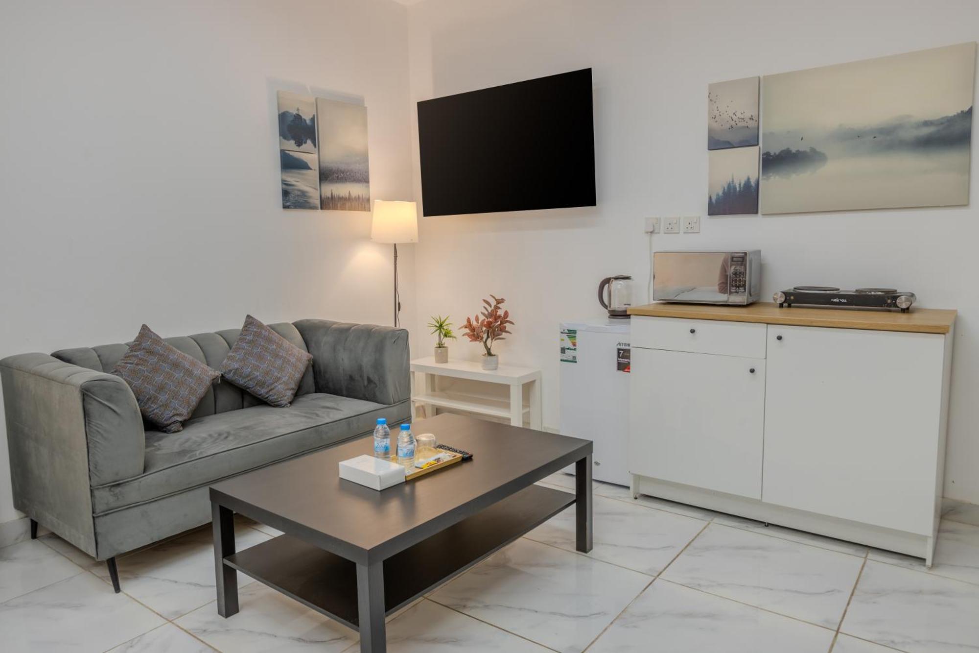 אל-מדינה Comfortable & Big Family Apartments 10Mins Drive To Al-Masjid -Nabawi - Nozol Noor 2 מראה חיצוני תמונה