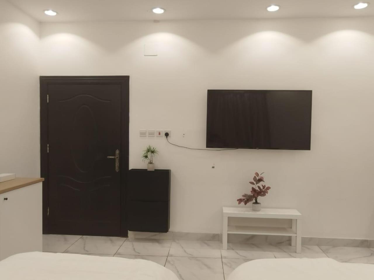 אל-מדינה Comfortable & Big Family Apartments 10Mins Drive To Al-Masjid -Nabawi - Nozol Noor 2 מראה חיצוני תמונה